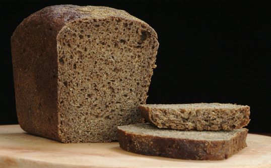 Chleb żytni z czarnuszką
